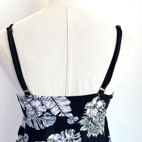 Time and Tru Floral Strappy Tankini Swimsuit Top Size Medium Black and White - Picture 4 of 10